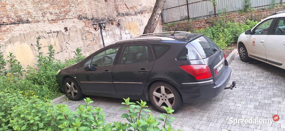 Sprzedam Pegouta z uszkodzona szkrzynia