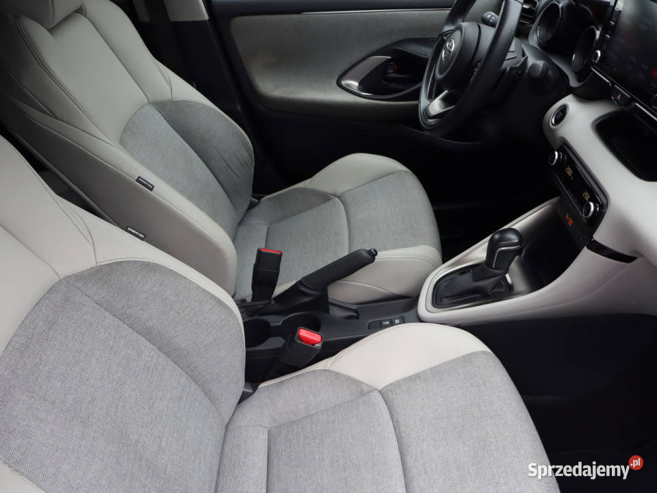 Toyota Yaris 15 VVTi Rok produkcji 2021 śląskie