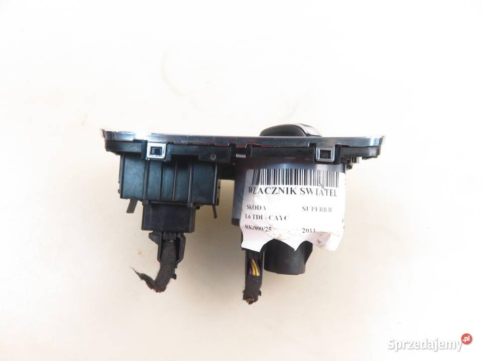 WŁĄCZNIK ŚWIATEŁ SKODA SUPERB II 3T0941431B