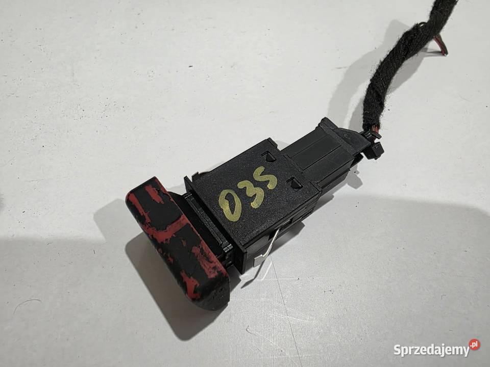 Włącznik awaryjnych Audi a4b6 8E0941509 Pozostałe Iława