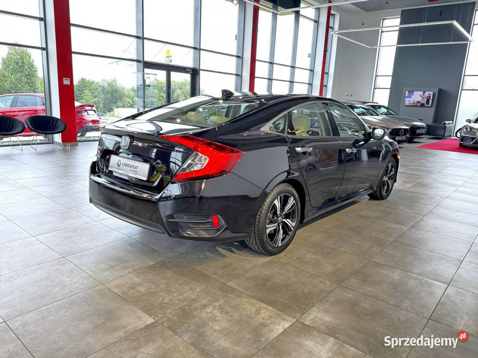 Honda Civic Executive 15Turbo 182 M6 20172018 r Myślenice sprzedam