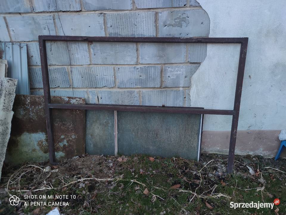 Sprzedam okno Garażowe z ramą komplet Tuczempy sprzedam