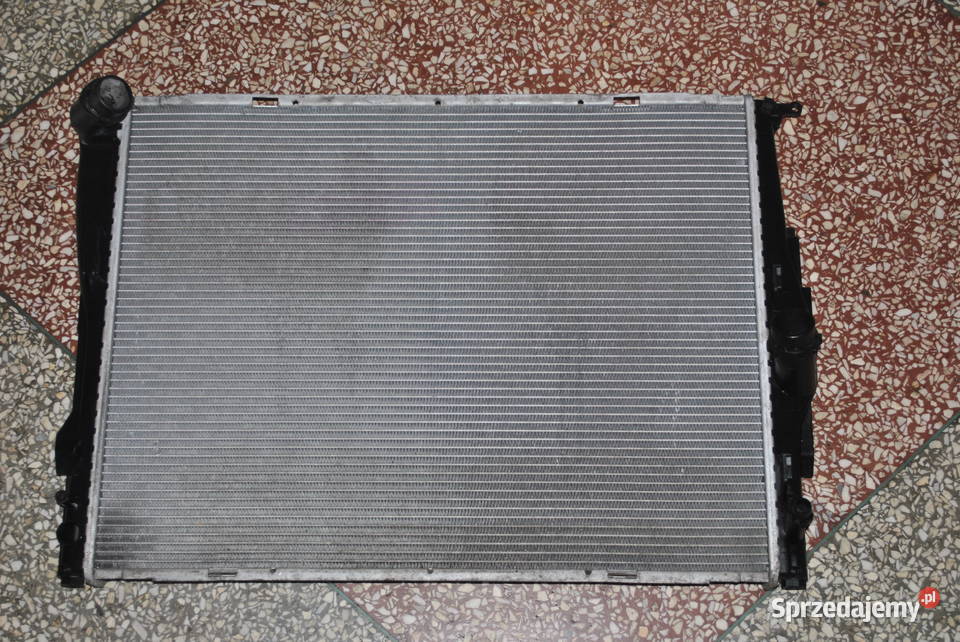 Chłodnica silnika BMW E81 E87 E82 E90 E91 E92 chłodnice śląskie Poręba