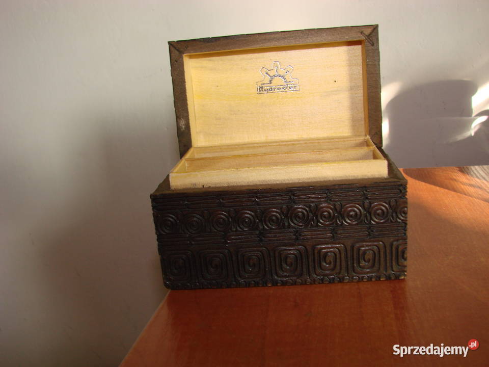 drewniane pudełko na karty PRL pomorskie Pruszcz Gdański