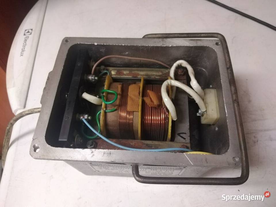 Transformator ochronny 220 V 24 V AC w obudowie Bełchatów