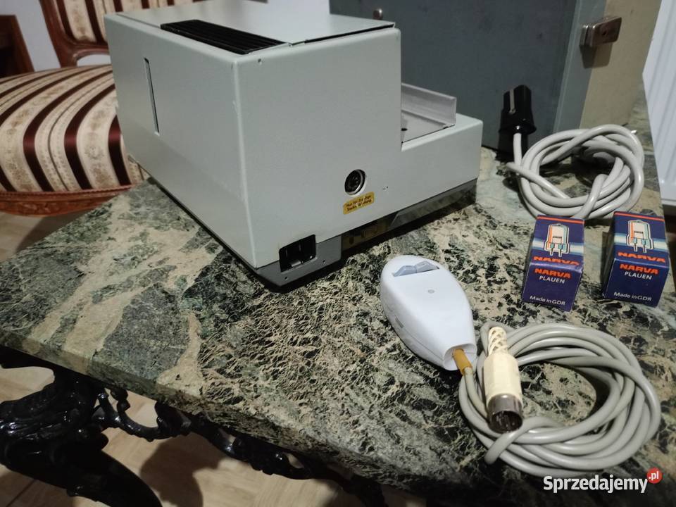 Zabytkowy Rzutnik slajdów Pentagon z pilotem wielkopolskie Drawski Młyn