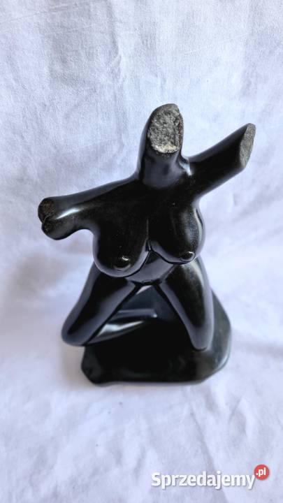 Tors kobieta rzeźba z kamienia Lębork sprzedam