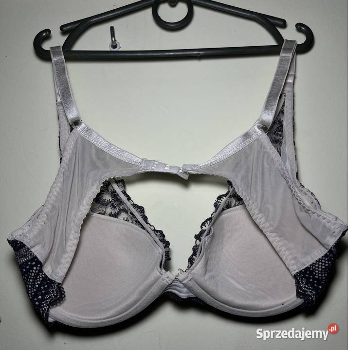 Biustonosze w asortymencie Warszawa