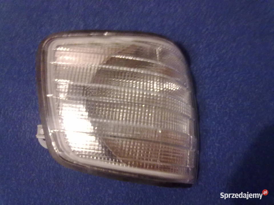 LAMPA KIERUNKOWSKAZU MERCEDES Pobiedziska