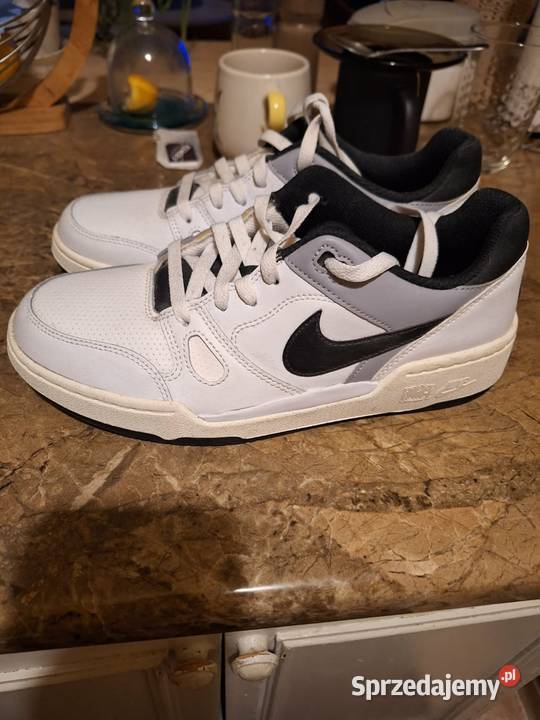 Sprzedam nowe buty nike białe rozmiar 41 Nike małopolskie