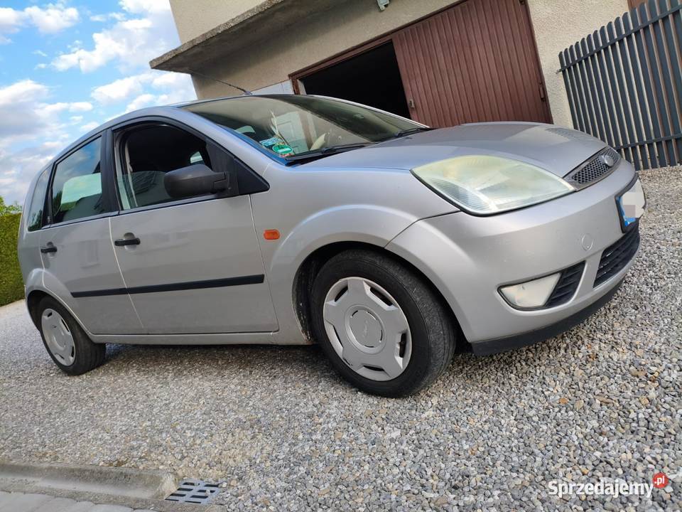 Ford Fiesta Ghia benzyna