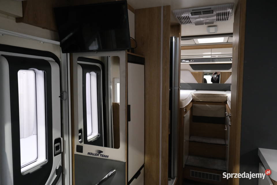 FORD ROLLER TEAM ZEFIRO 287 TL 2022 199500 ccm Warszawa