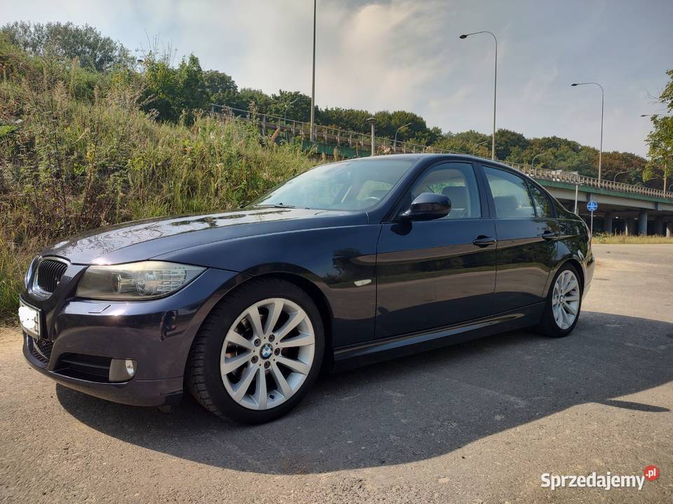BMW E90 320i LCI 2009 2000cm3 Warszawa