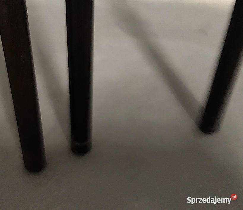 Drążki żabki wsporniki zamknięte zakończenia odcienie brązowego