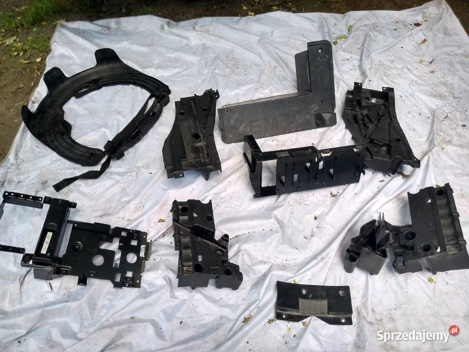 Plastiki bagażnika koła zapasowego BMW X5 e 53