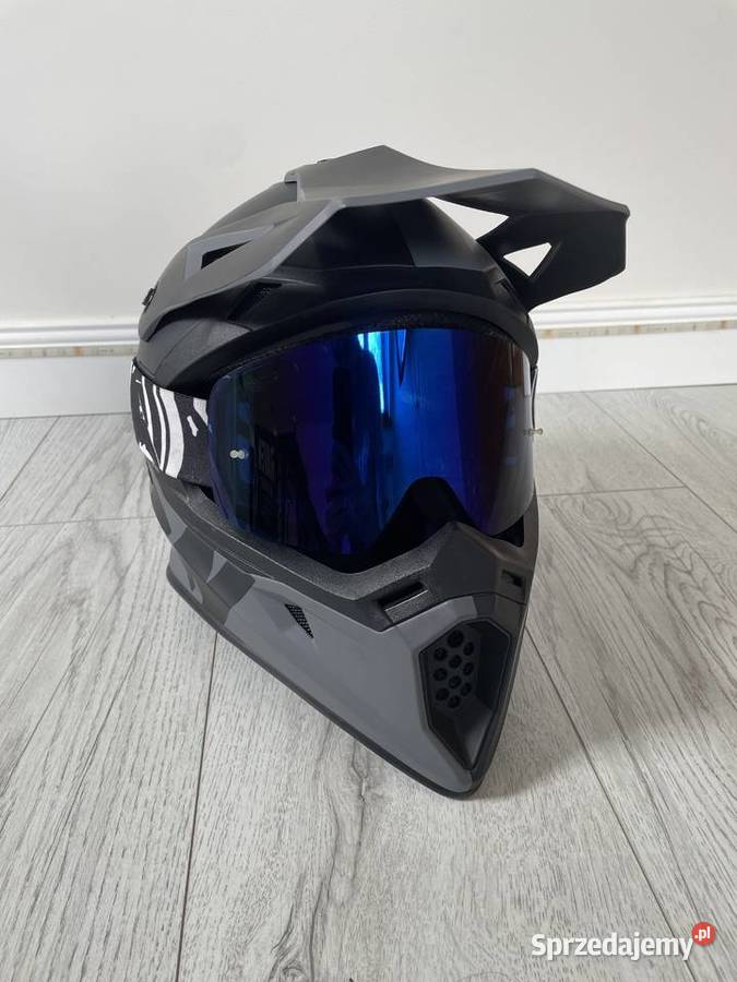 Kask raven z goglami rozmiar xs Czermno