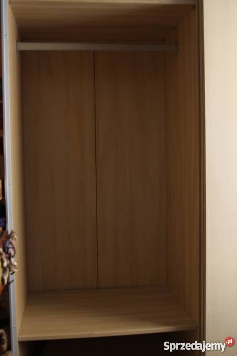 Szafa z drzwiami przesuwnymi Kraków