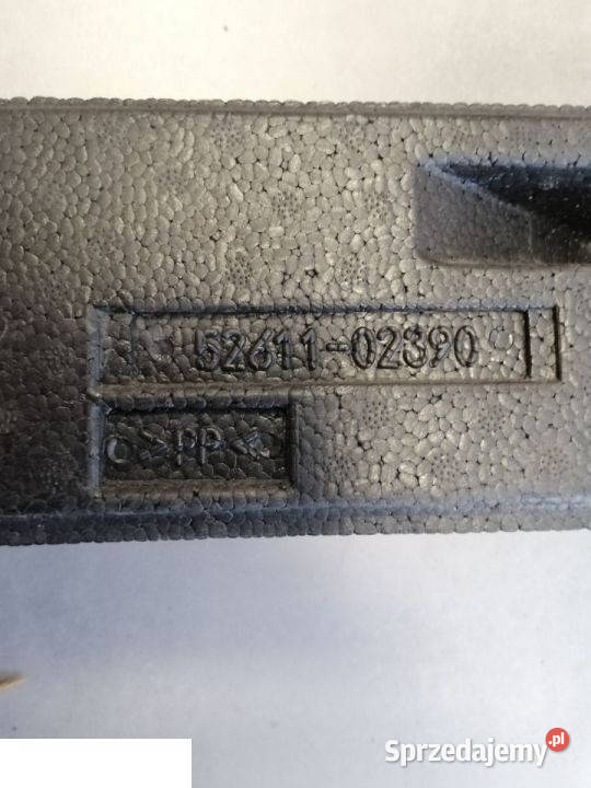 Toyota Corolla e16 absorber zderzaka przód osobowe Kozubszczyzna