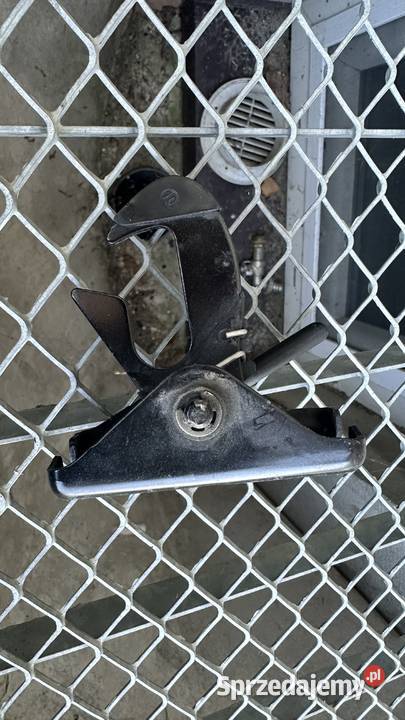 Audi A3 8V Rygiel Zamek Maski 8V0823480 małopolskie Radziszów