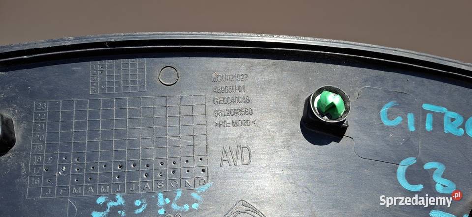 CITROEN C3 III LISTWA NAKŁADKA BŁOTNIKA PRAWY osobowe Bieleń