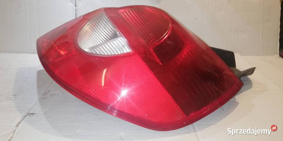 lampa tył prawa 3D5D Renault Clio 3 Oświetlenie