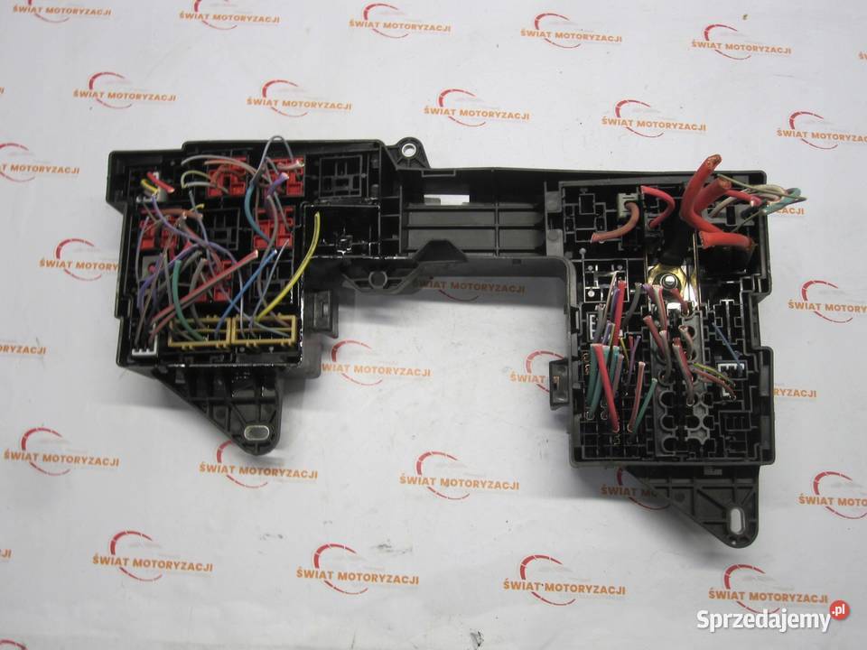 JAGUAR XF 10r skrzynka bezpieczników