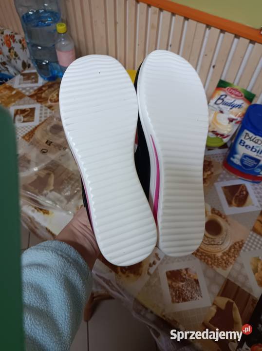 Sprzedam lekkie adidasy na rzep Inowrocław sprzedam