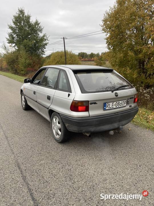 Opel astra 16 benzyna długie opłaty lubelskie Biłgoraj sprzedam