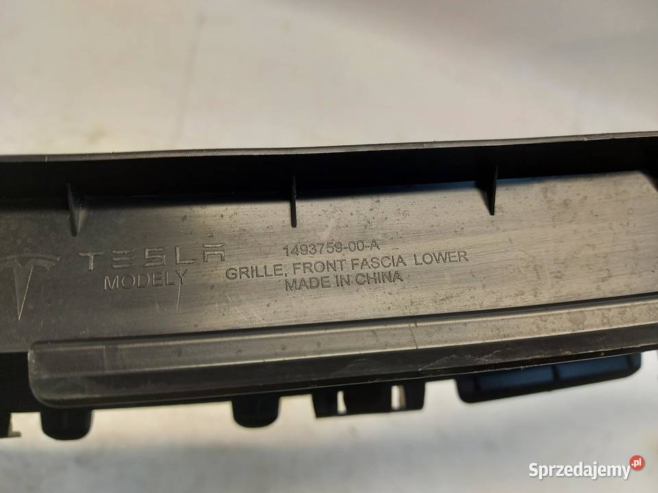 TESLA MODEL Y 2023r Kratka grill atrapa zderzaka Atrapy dolnośląskie sprzedam