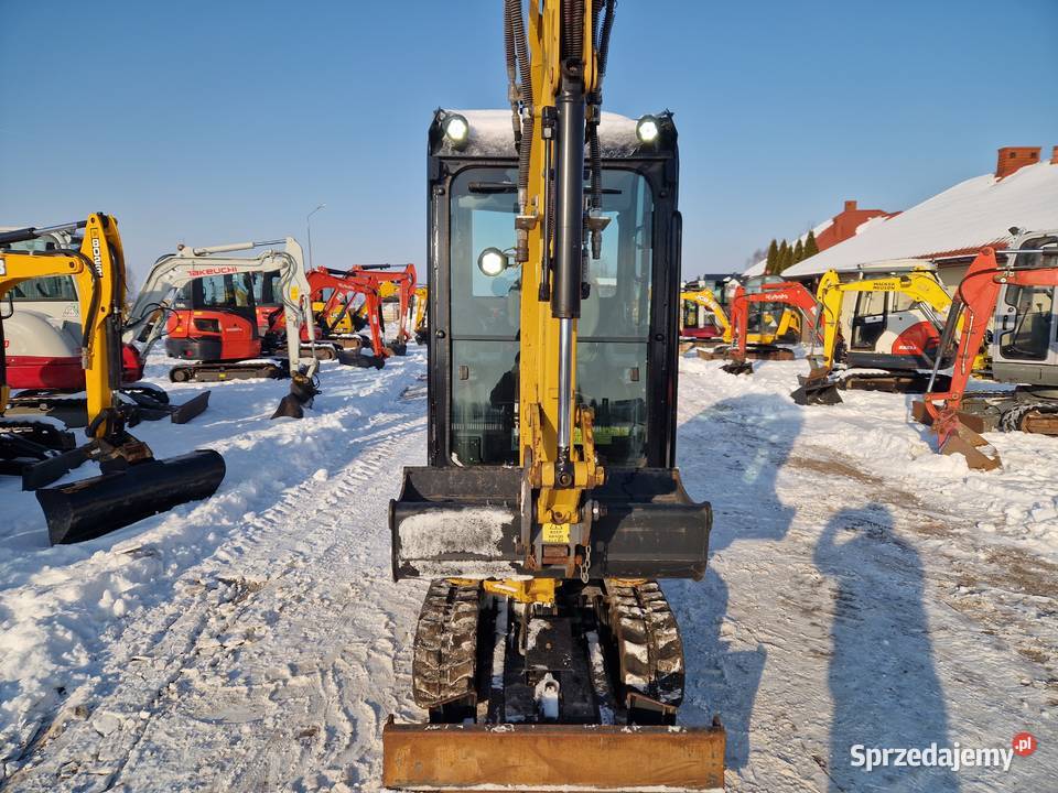 Minikoparka CAT 3016 przebieg 600mtg 2022r Rok produkcji 2022 Ryżki