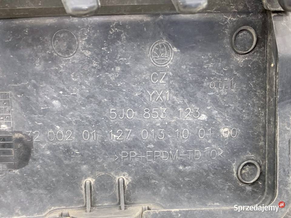 ATRAPA GRILL SKODA ROOMSTER 0715 5J0853668 osobowe Części samochodowe