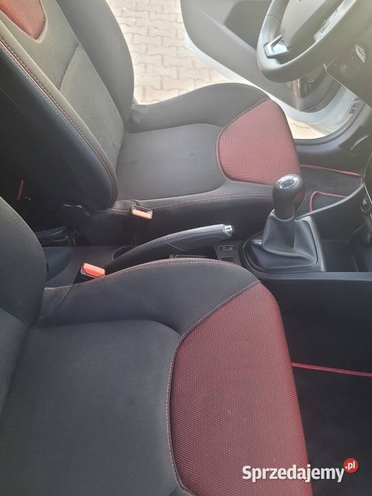 Renault Clio IV 15 dci welurowa tapicerka lubelskie Biłgoraj