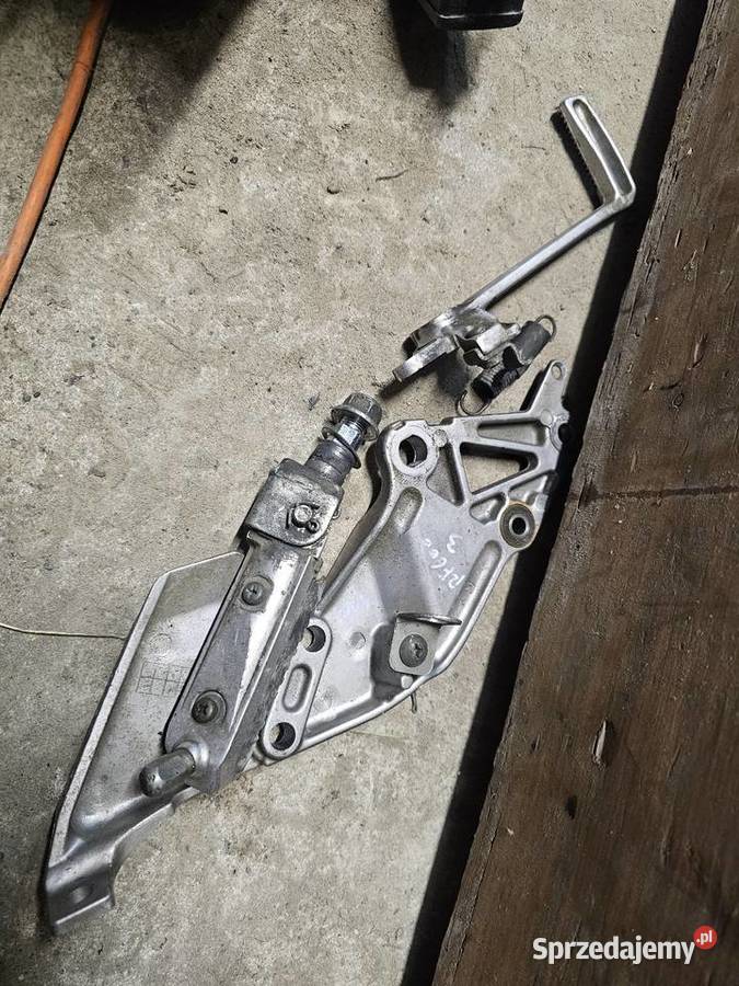 Suzuki RF 600 set prawy przedni podnóżek stopka dolnośląskie