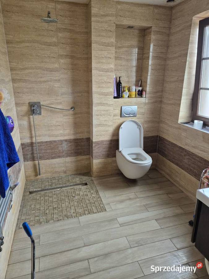 Syndyk sprzeda dom o pow 160 m2 w Knopinie Knopin