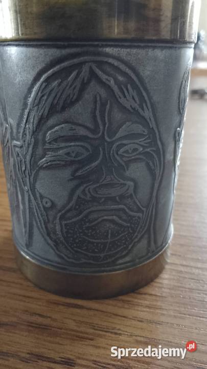 Kielichkubek cynowy 4 twarze Nakło nad Notecią