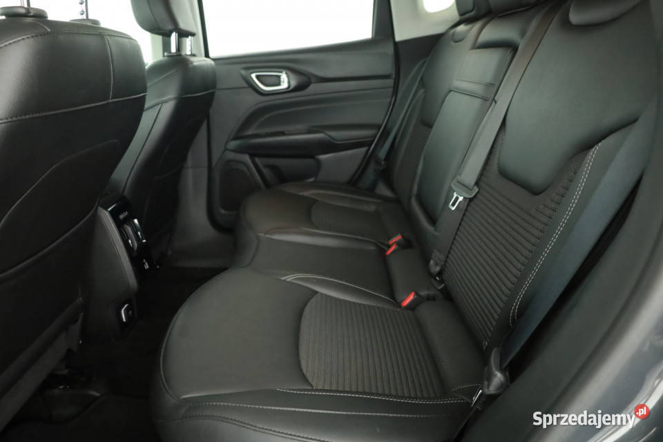 Jeep Compass 15 Turbo eHybrid 4/5 sprzedam