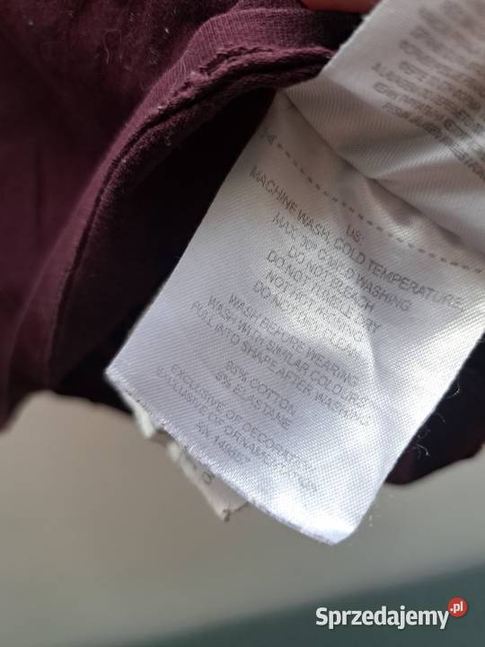 Bordowa koszulka AMISU z dekoltem V rozmiar XS Trąbki Wielkie sprzedam