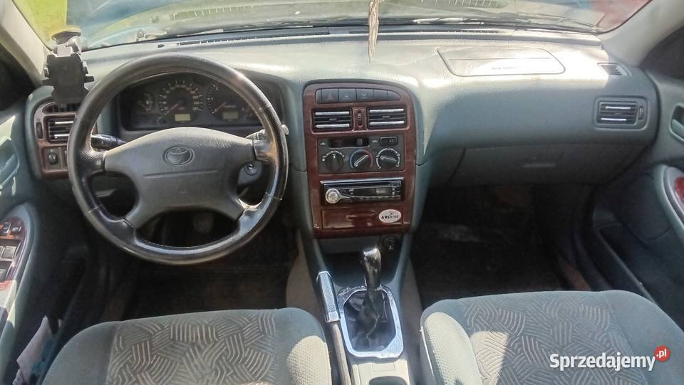 Avensis 20TD 98r radio Avensis Kielce