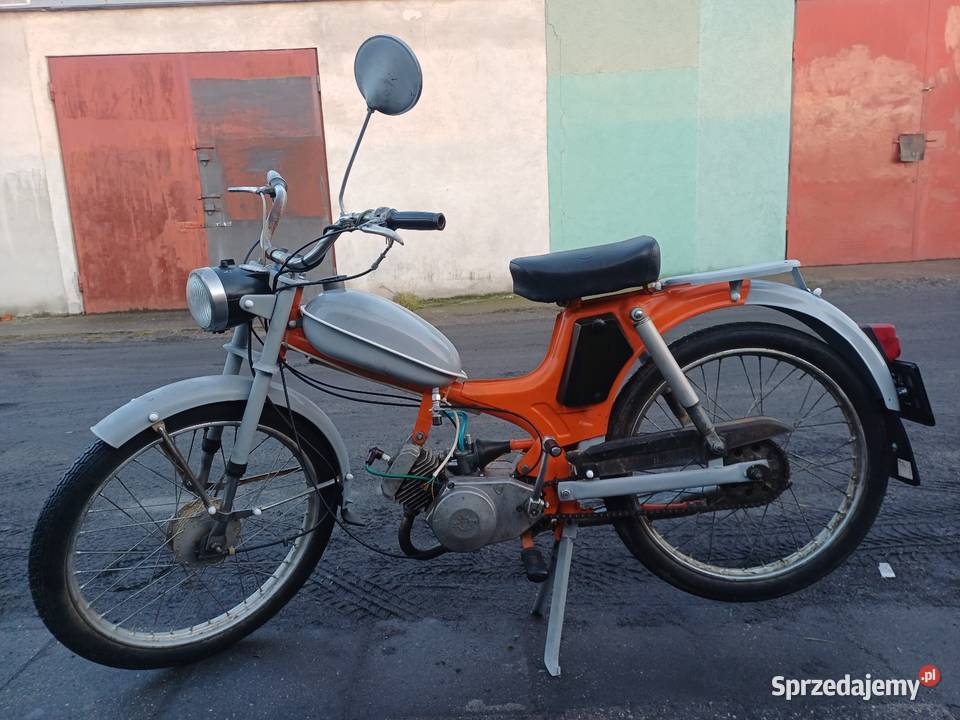 Komar zarejestrowany Rok produkcji 1979 Kożuchów