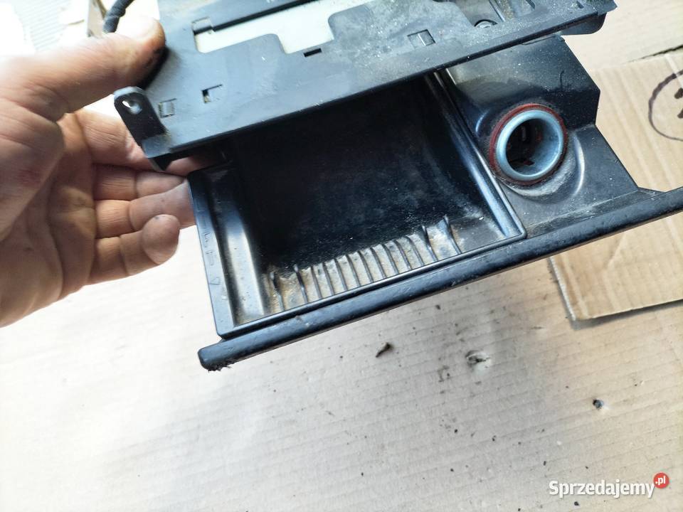 AUDI 80 B4 80B4 POPIELNICZKA GNIAZDO ZAPALNICZKI