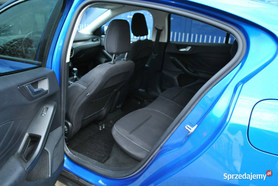 Ford Focus Hatchback Titanium 15 EcoBoost 150 niebieski podlaskie Białystok