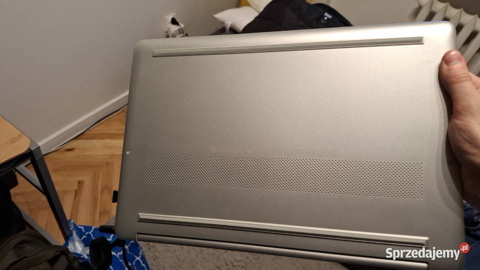 Sprzedam laptopa HP Pavilion 15s stan idealny