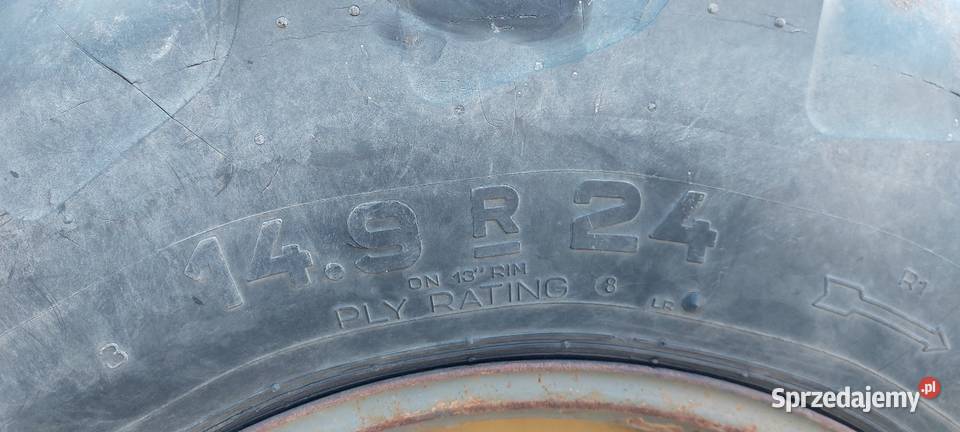 Ursus 1004 z turem Września