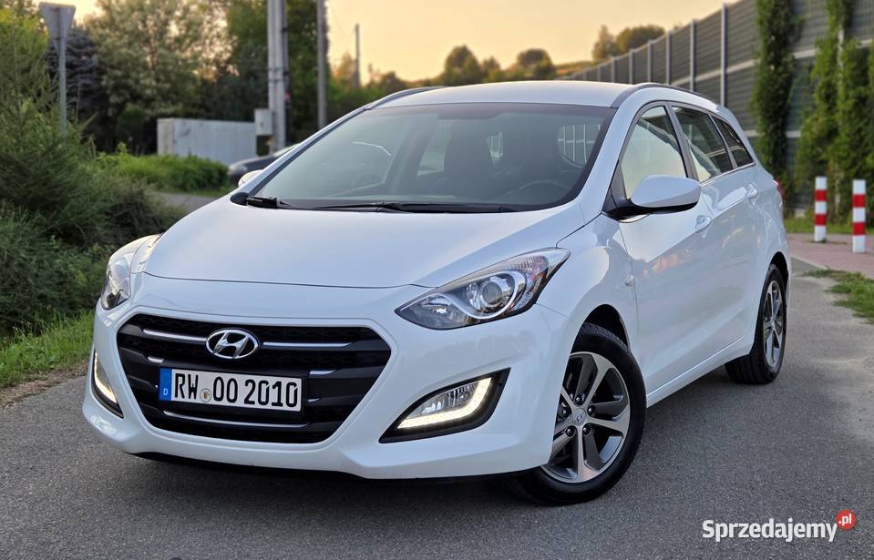 Hyundai I30 14 Benzyna 100 2017r LIFT LED światła przeciwmgielne Humniska