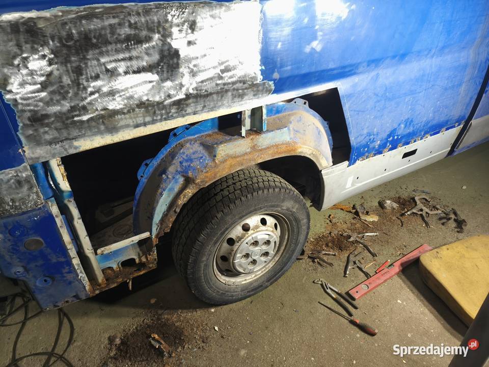 Naprawy blacharskie mechaniczne remonty silników Usługi Waliły-Stacja naprawa