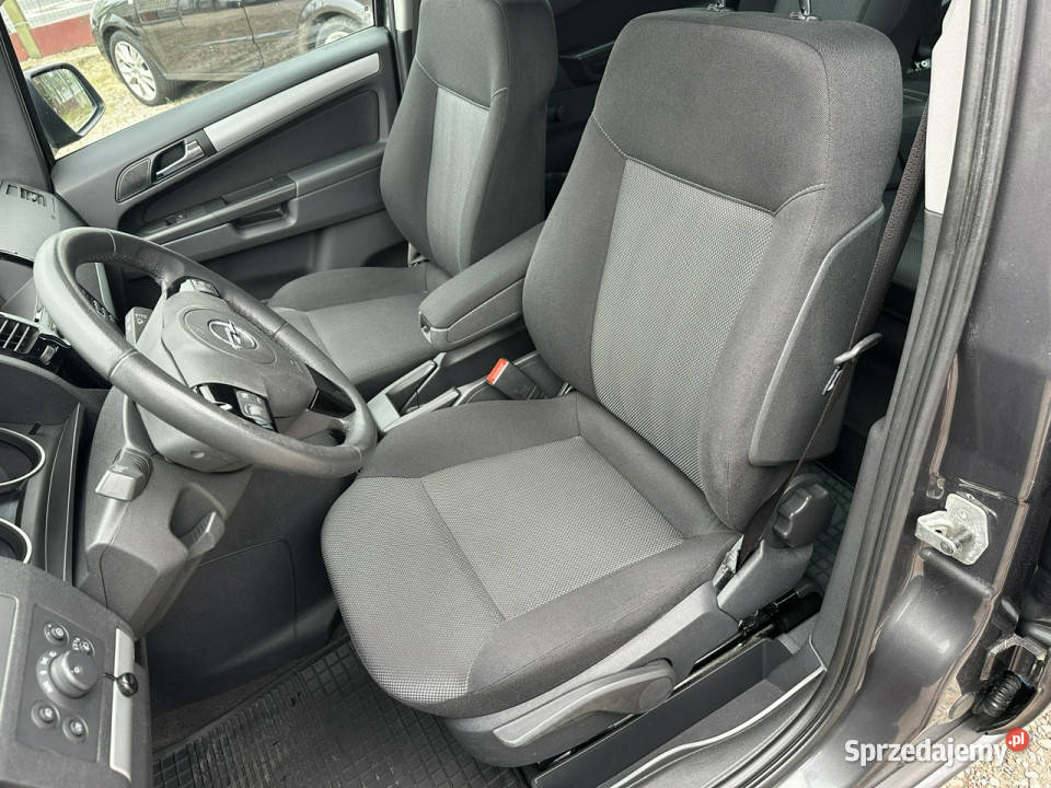 Opel Zafira 18 benzyna 140Manual7 miejscSalon I elektryczne lusterka Warszawa