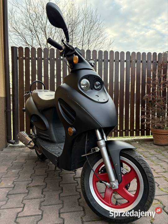 Zipp Triad 49cc 2006 pali na dotyk odmalowaniu nieuszkodzony Nowy Sącz sprzedam