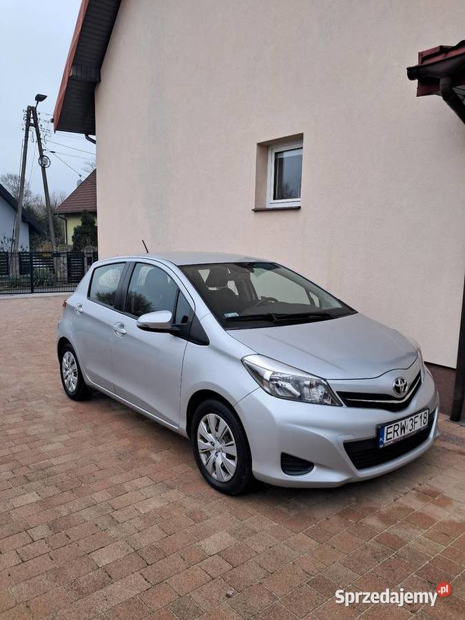 Sprzedam Toyota Yaris III 133 benzyna Salon manualna