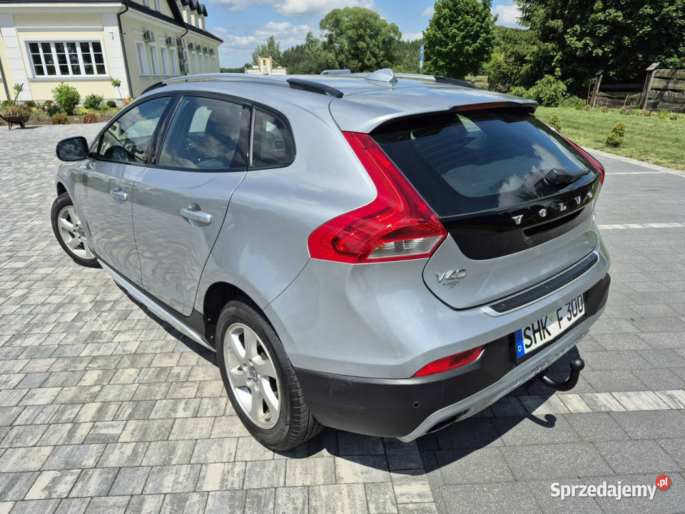 Volvo V40 16 115 CROSS CANTRY navi chromy II manualna Samochody osobowe Drelów