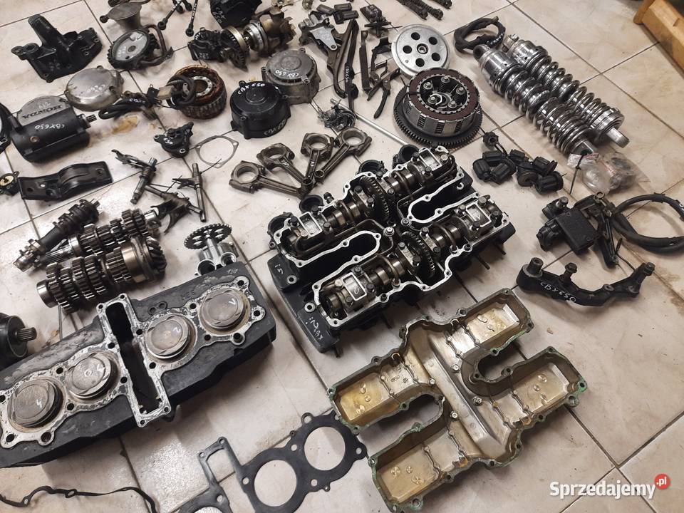 Honda CBX 650 silnik części głowica cylinder